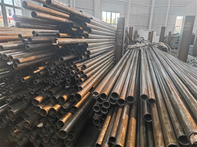 伊犁35#精密无缝钢管