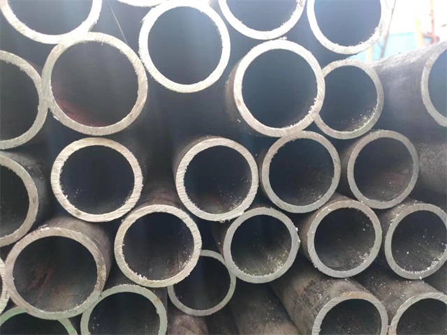 伊犁27simn无缝钢管厂