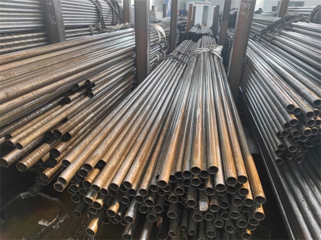 伊犁35CrMo精密无缝钢管