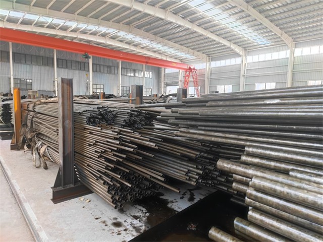 伊犁12crmov精密无缝钢管