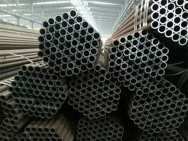 伊犁20#石油裂化用无缝钢管